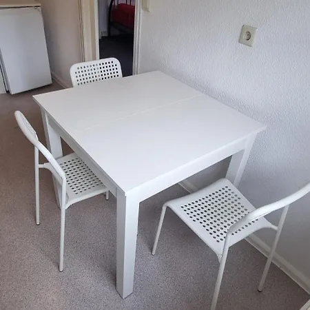 Apartment West- Am *
